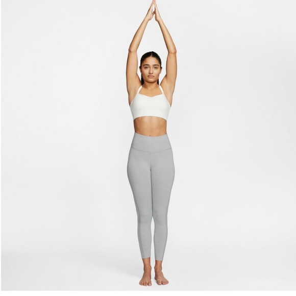 NIKE Dri-FIT Indy Luxe Convertible Low Support Sports Bra - Picture 4 of 6